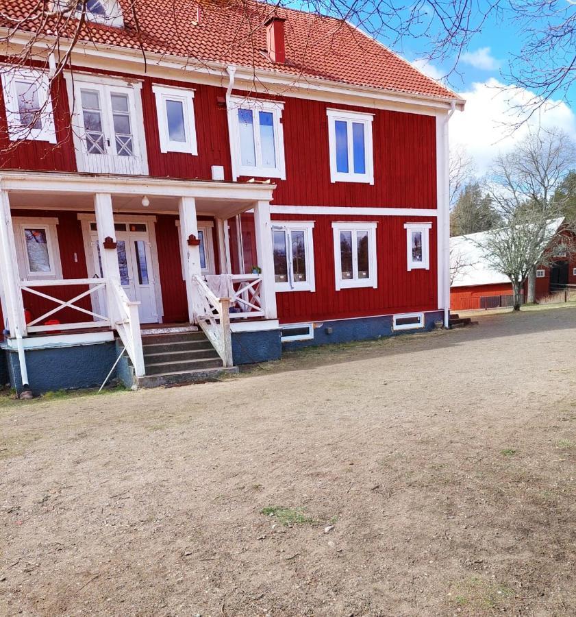 Hasslebogarden Vandrarhem Mariannelund Buitenkant foto